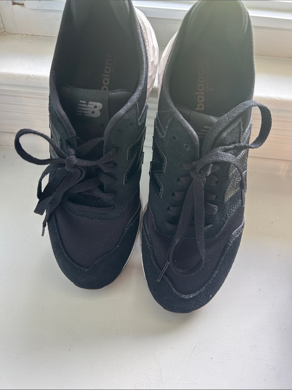 New Balance Women's Black Casual Lace-Up Sneakers